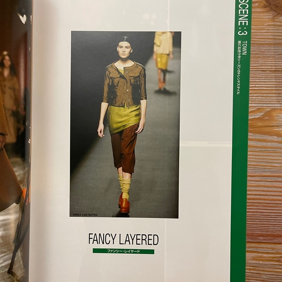 FASHION SHOW 2008 AUTUMN & WINTER COLLECTIONS JAPANESE IMPORT OVERSIZED BOOK - Picture 7 of 15